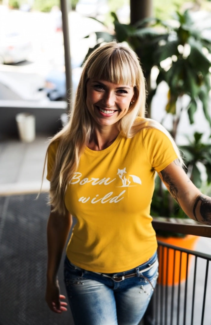 Camiseta "Born Wild", colores oscuros para ella